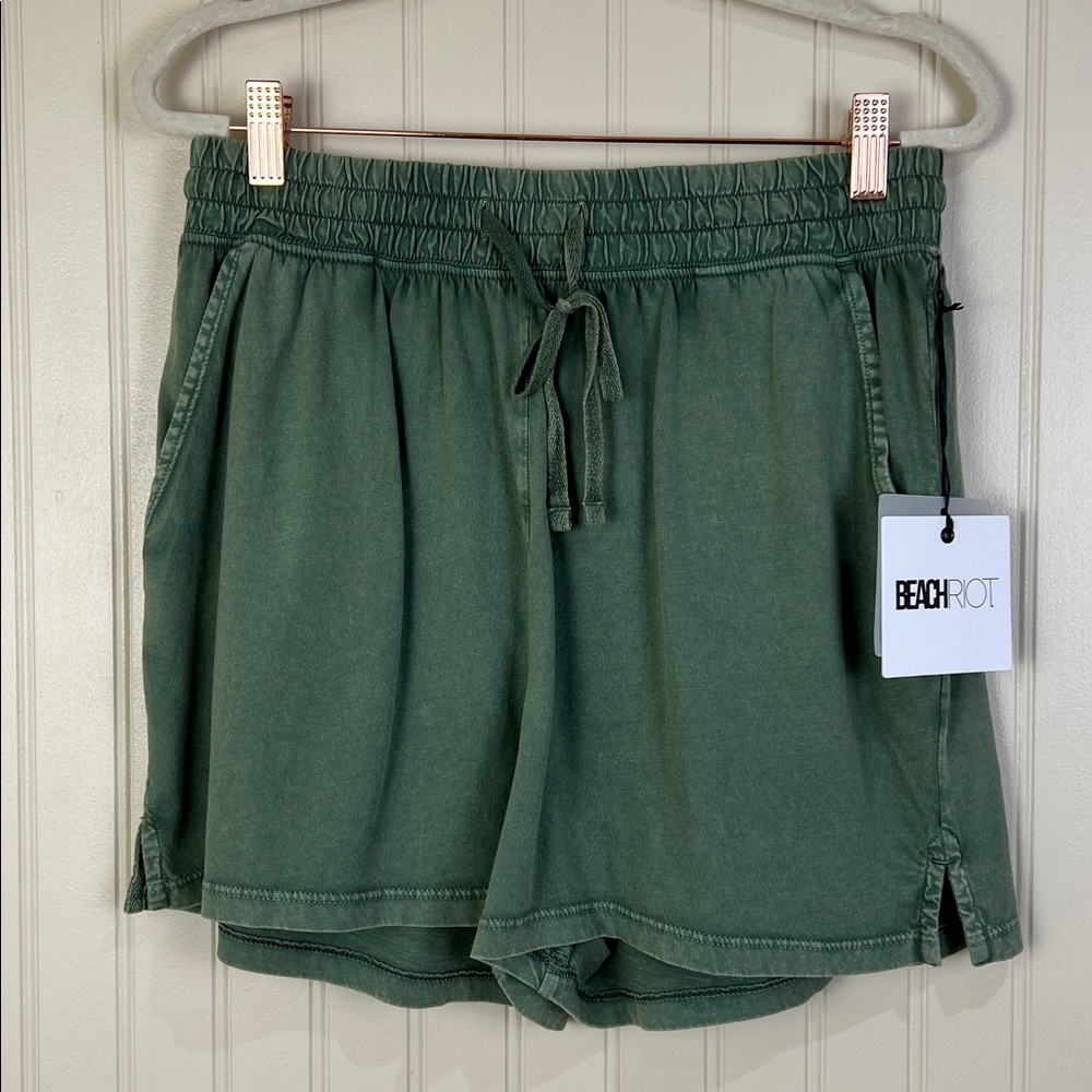 NWT Beach Riot Women’s 100% Cotton Nico Shorts in Queen Palm Size medium